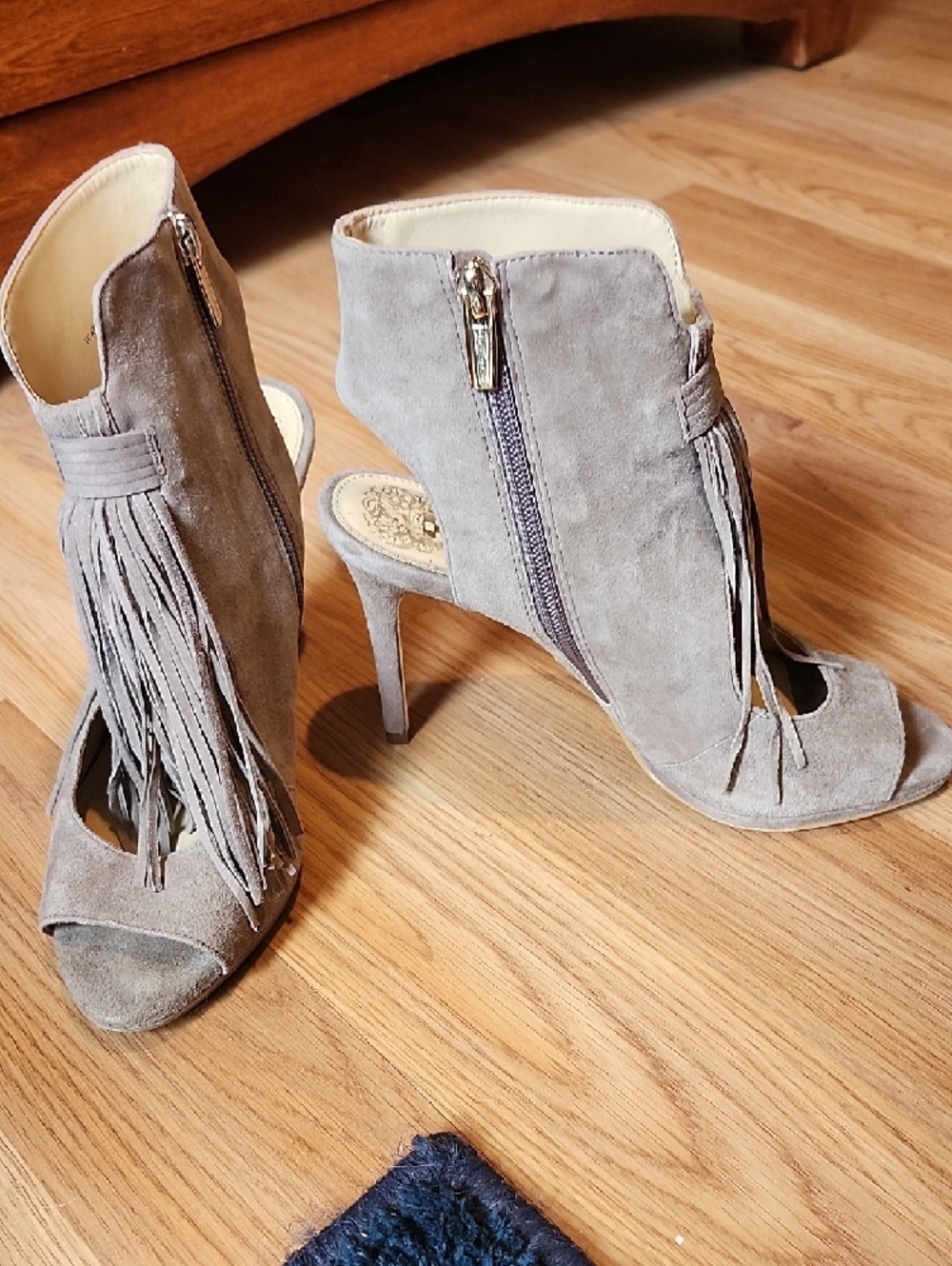 Vince Camuto Gray Suede Fringed Peep-Toe Ankle Heels - Picture 6 of 12
